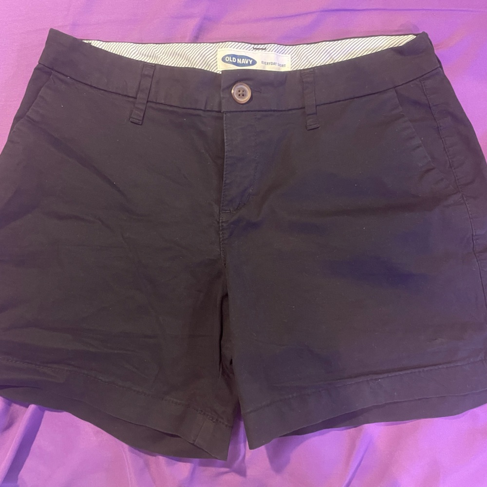 Old navy ‘everyday short’ black dress shorts